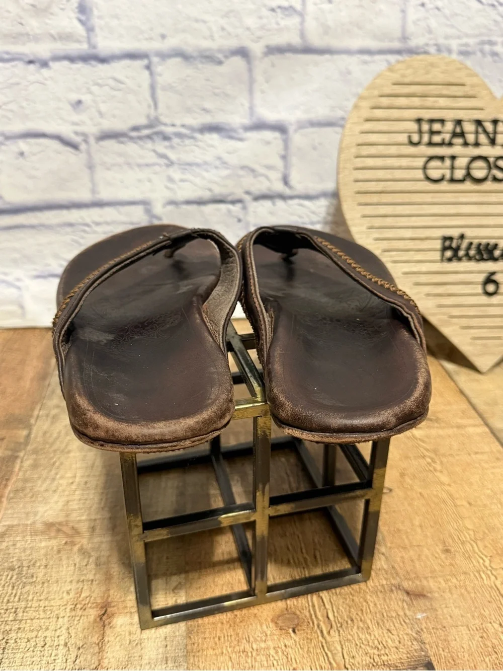 OluKai Mea Ola 9 Chestnut Brown Leather Men's Flip-Flops